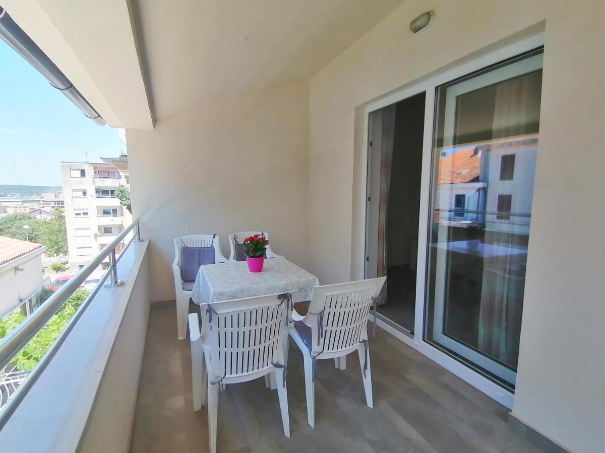 Holiday Apartment Dunja Pula Exterior foto