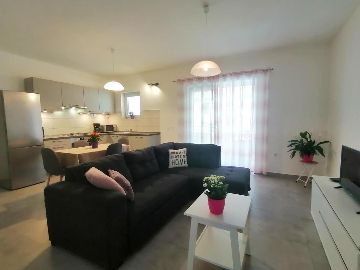 Holiday Apartment Dunja Pula Exterior foto